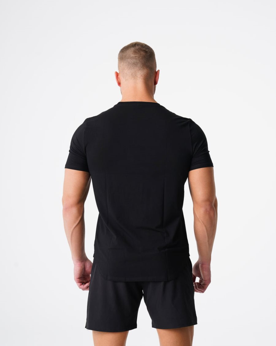 Camiseta NVGTN Pulse Fitted Hombre Negras | 9OyQvnI9