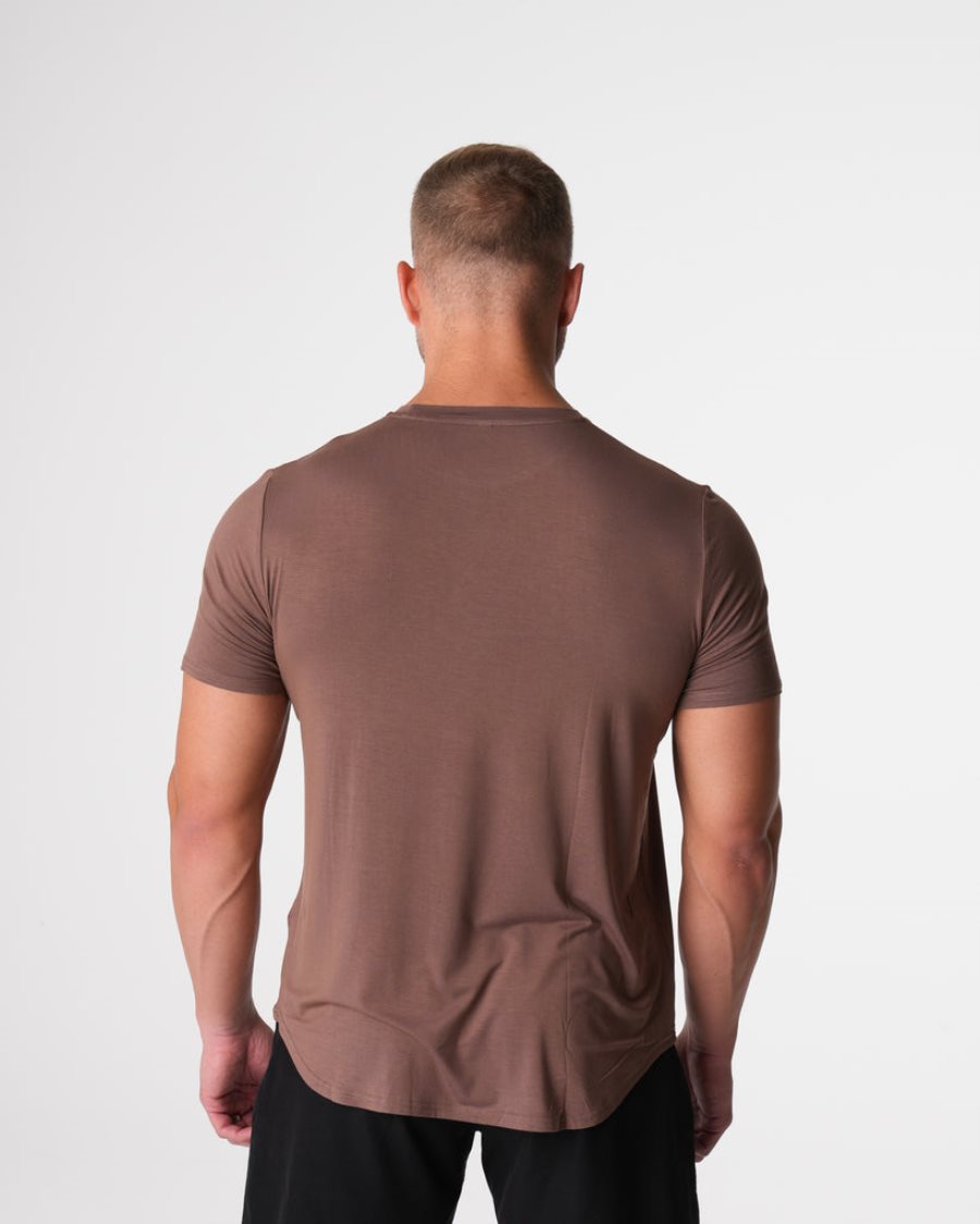 Camiseta NVGTN Tech Fitted Hombre Marrones | T1scSag0