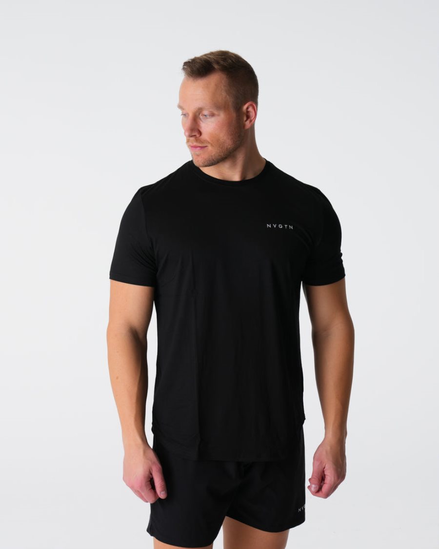 Camiseta NVGTN Tech Fitted Hombre Negras | bNa0lnNv